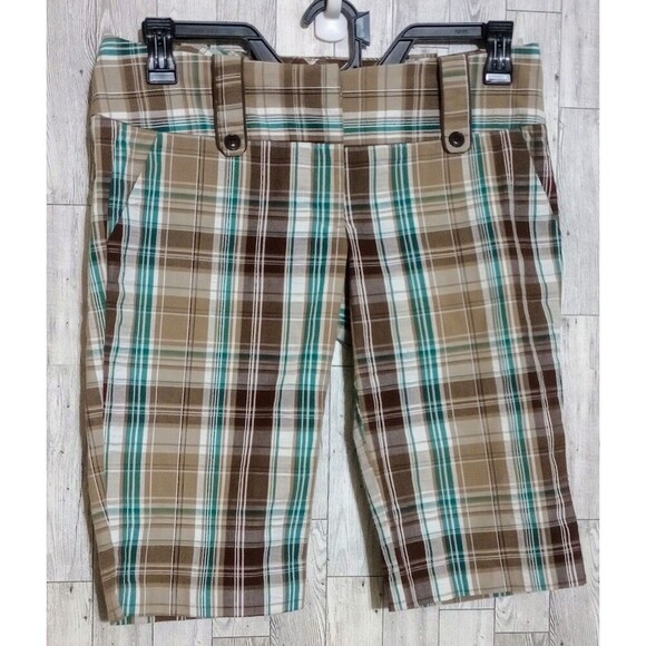 Charlotte Russe Shorts Juniors Size 5‎ Brown White Plaid Cuffed Soft Bermuda - Picture 1 of 4